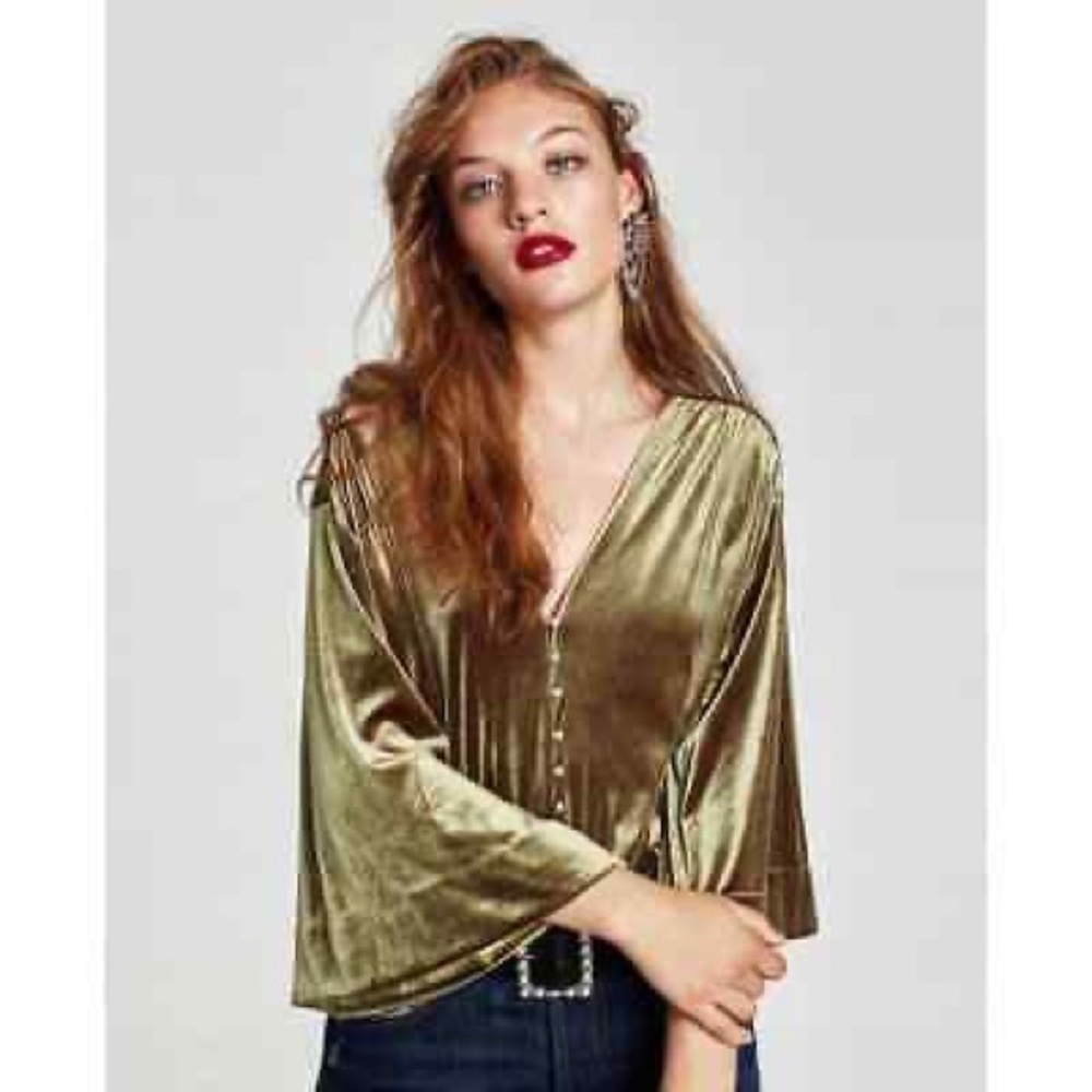 Zara green velvet bohemian wide sleeve bodysuit size small v neck front buttons